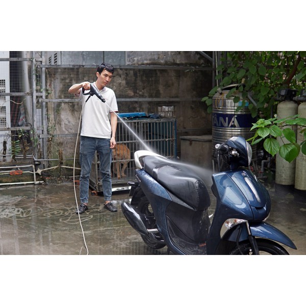 Quy Trình 5 Bước Rửa Xe Chuẩn Chuyên Nghiệp Với Máy Fujihome: Bí Quyết Đẹp Xe Bền Máy Từ Chuyên Gia