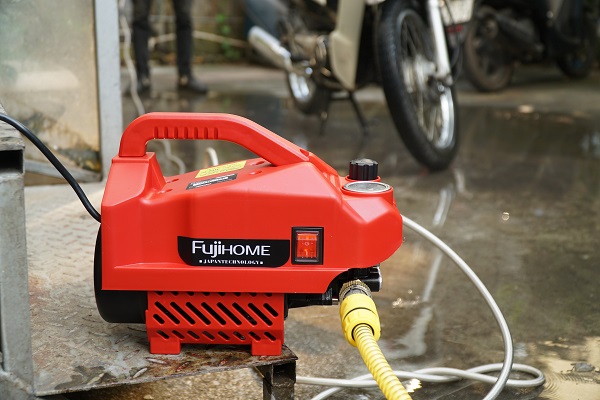 Máy rửa xe mô tơ cảm ứng từ FujiHOME PW02AG